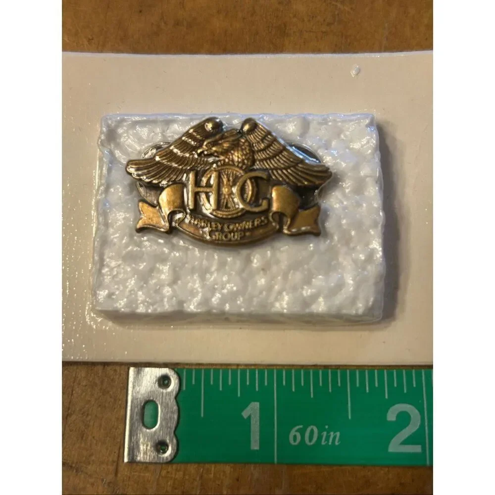 Harley-Davidson HOG 1983 Pin NIP Sealed (5277)